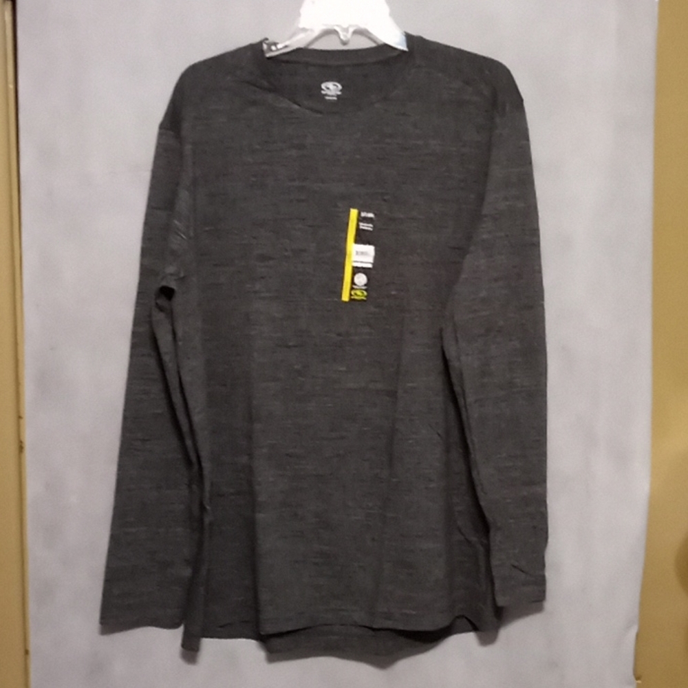 Long sleeve knit shirt